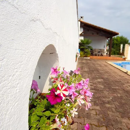 Villa Chez Les Roux